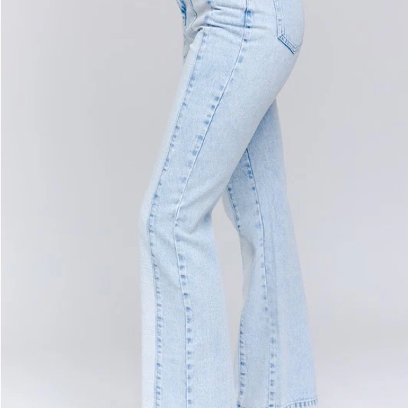 Le Lis | Light Blue Women's Jeans - Picture 3 of 6